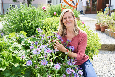 Entdecken und Genießen im Kräuterstreichelgarten | © SONNENTOR/@nudlholz.at