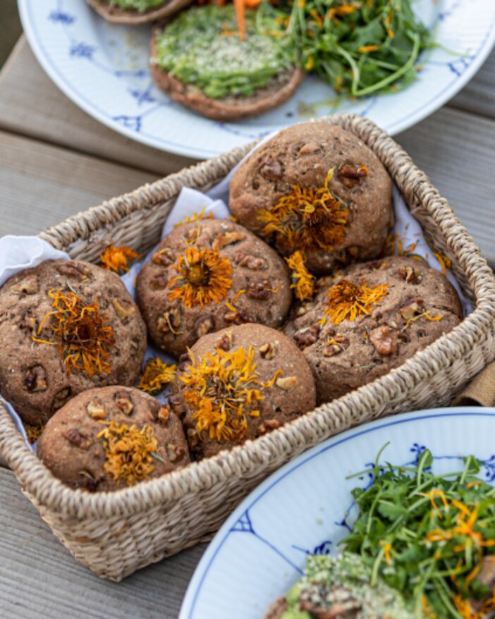 Ringelblumen-Walnuss-Brötchen - SONNENTOR.com